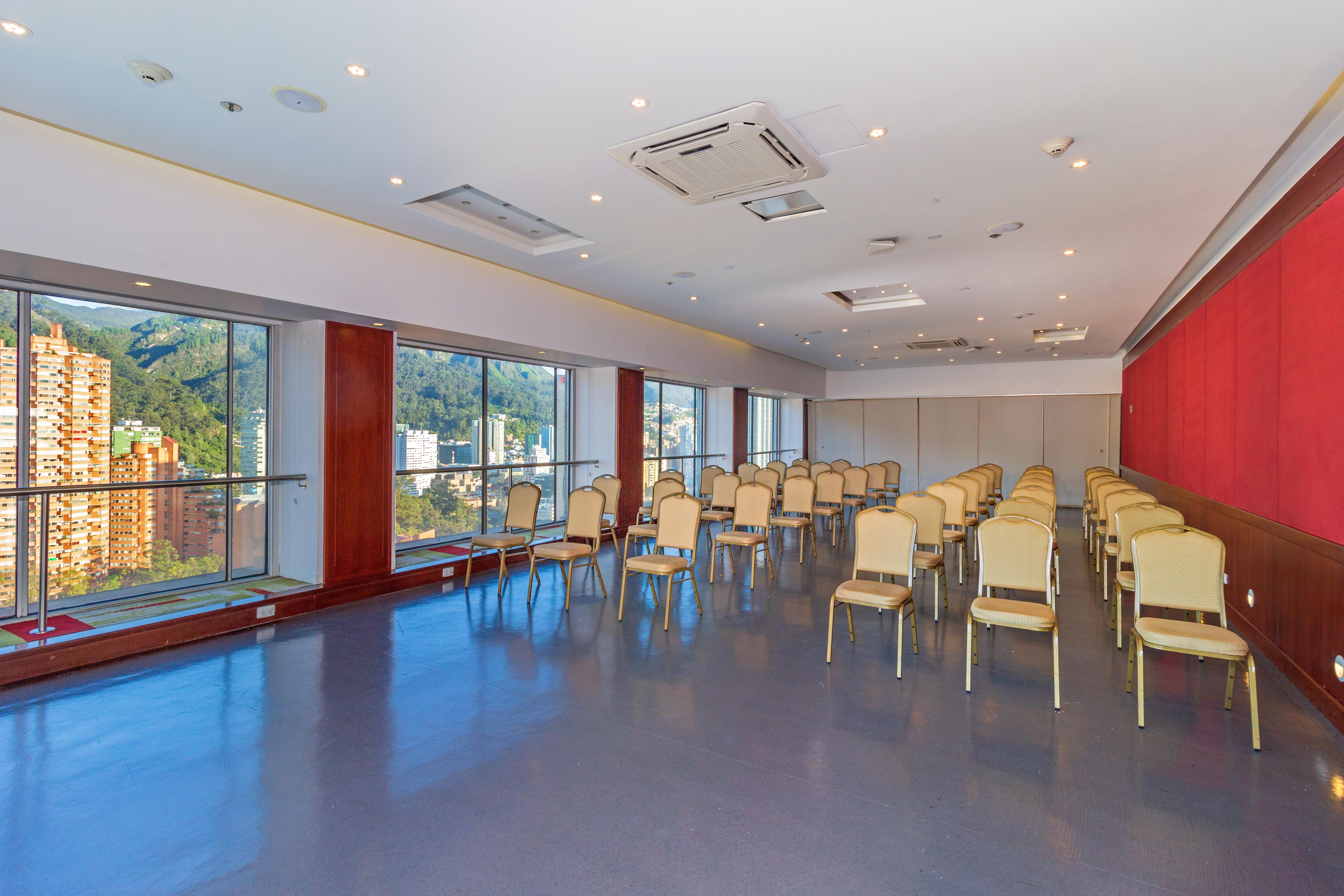 Torre Monserrate Hotel